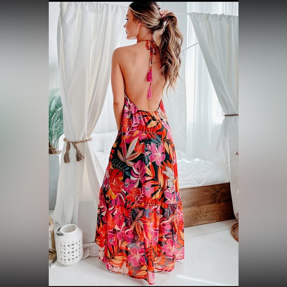 BALI BREEZE TROPICAL PRINT HALTER NECK MAXI DRESS (BLACK/PINK/ORANGE) - Picture 3 of 5